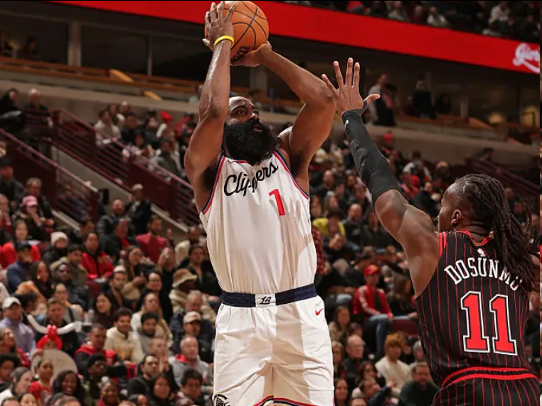 官网登录入口-快船近16战13胜埋隐患！小卡缺战时4胜9负 第3次让对手进24+三分