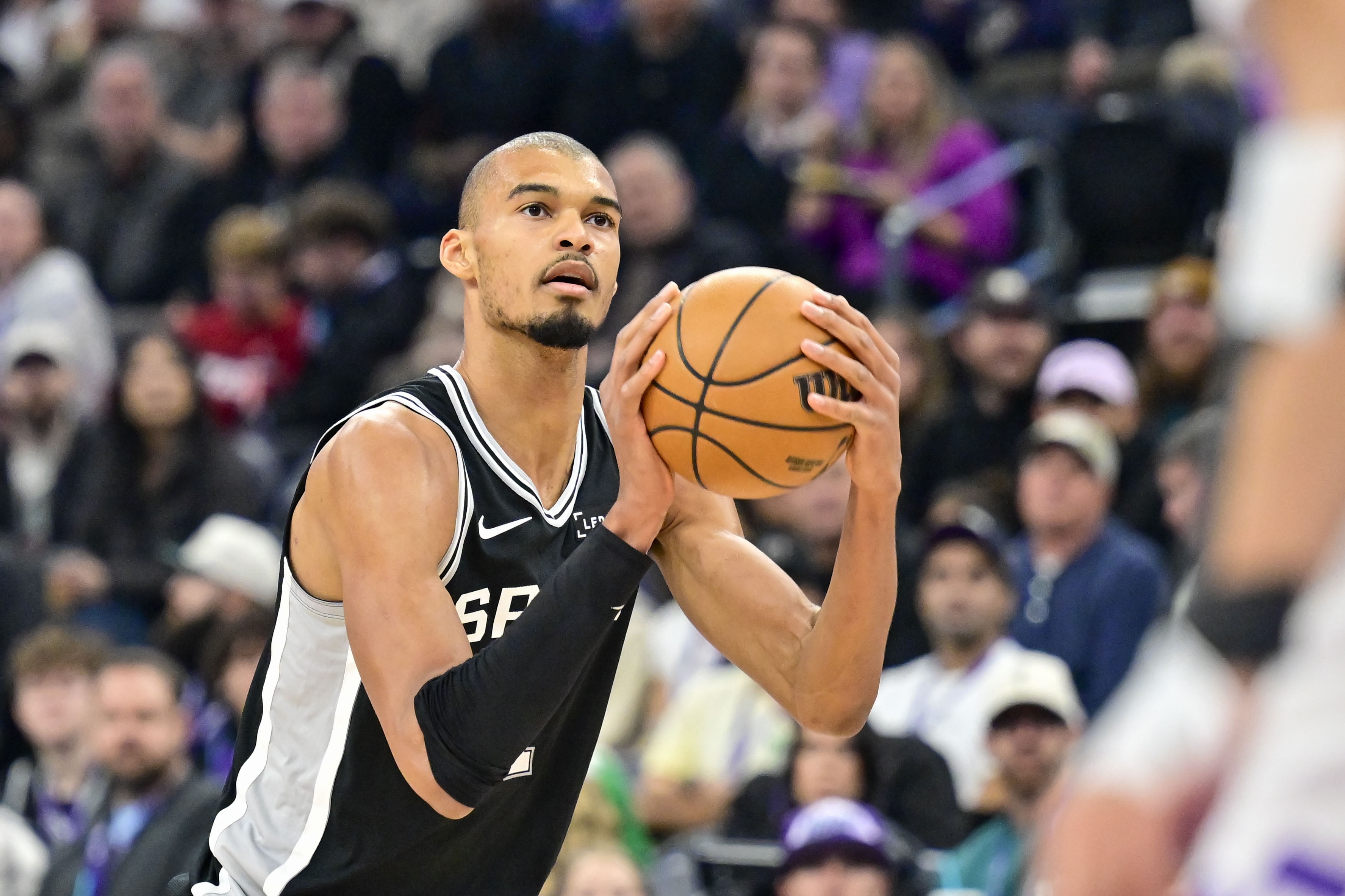 官方网站-美记：文班外线进攻占比比赛季初增高了 这是对手希望看到的