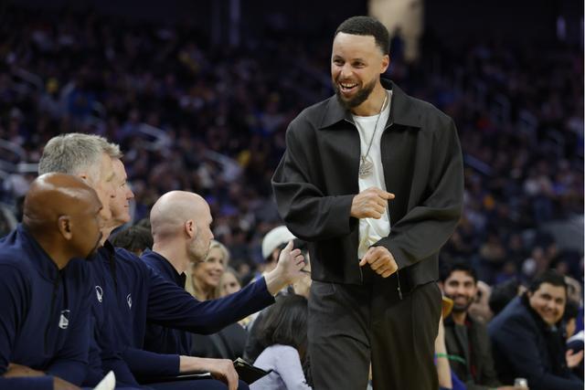 开云棋牌-勇士该不该让库里歇到赛季末？